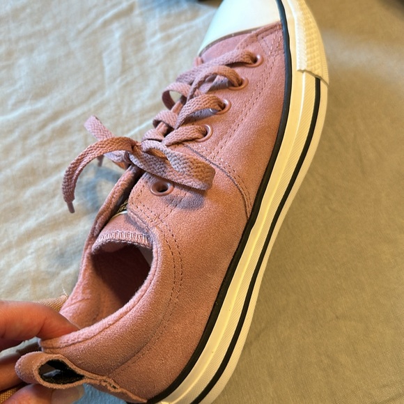 Brand New Pink Suade Converse! - Picture 5 of 6